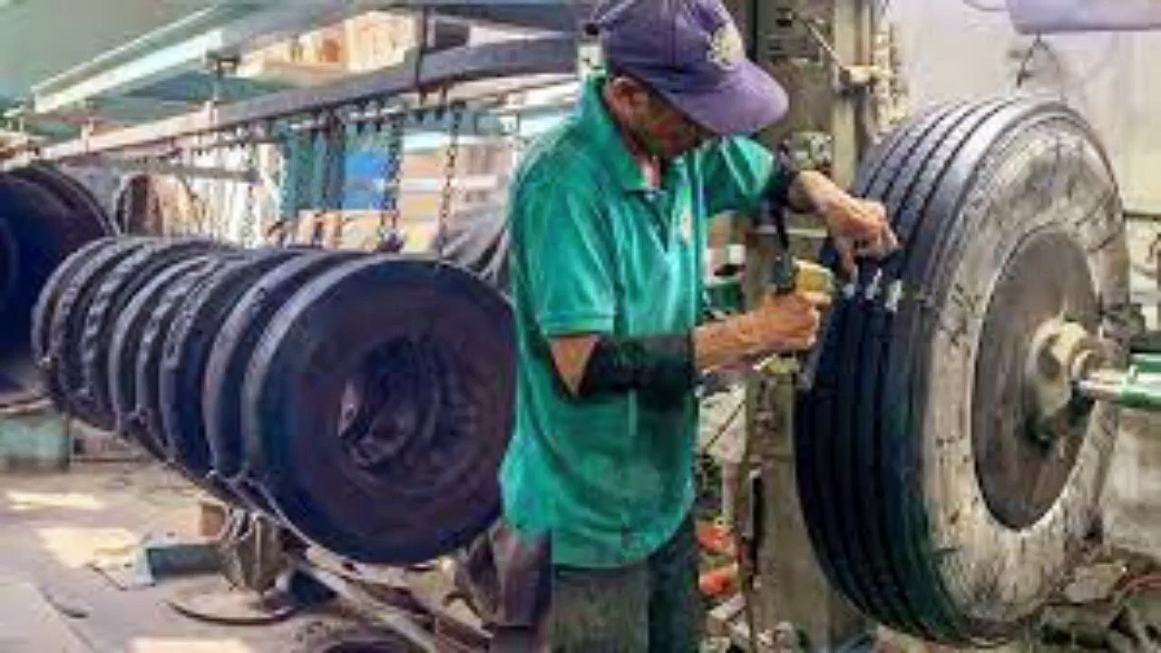How old Tyres are Remanufacture in Factory with Hot Retreading Technique -- Tires Retreading Process