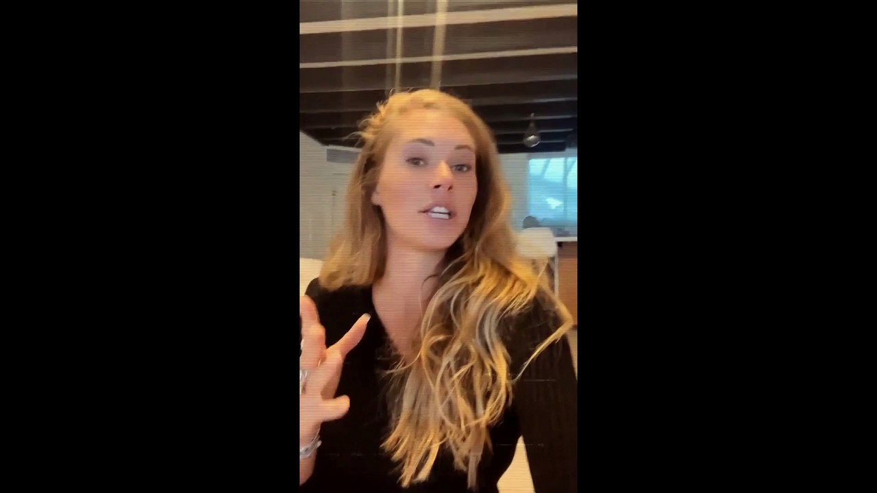 Cassandra (La Bataille des Clans) accusée de racisme, aurait sorti en off : "Noémie me fait peur avec sa tête de babouin !". Noémie, Alex, Maïssane, Giovanni et Jazz ont réagi, et Cassandra a démenti les supposés propos racistes.