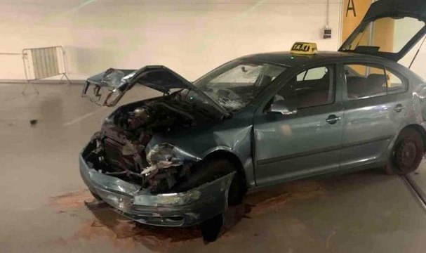 Çekya'da uyuşturucu etkisi altındaki kişi çaldığı taksiyle Prag sokaklarını birbirine kattı