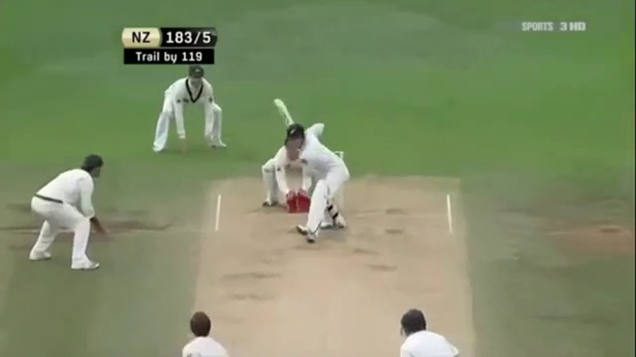 Brendon McCullum 104 vs Australia l 2nd Test 2010 l HD