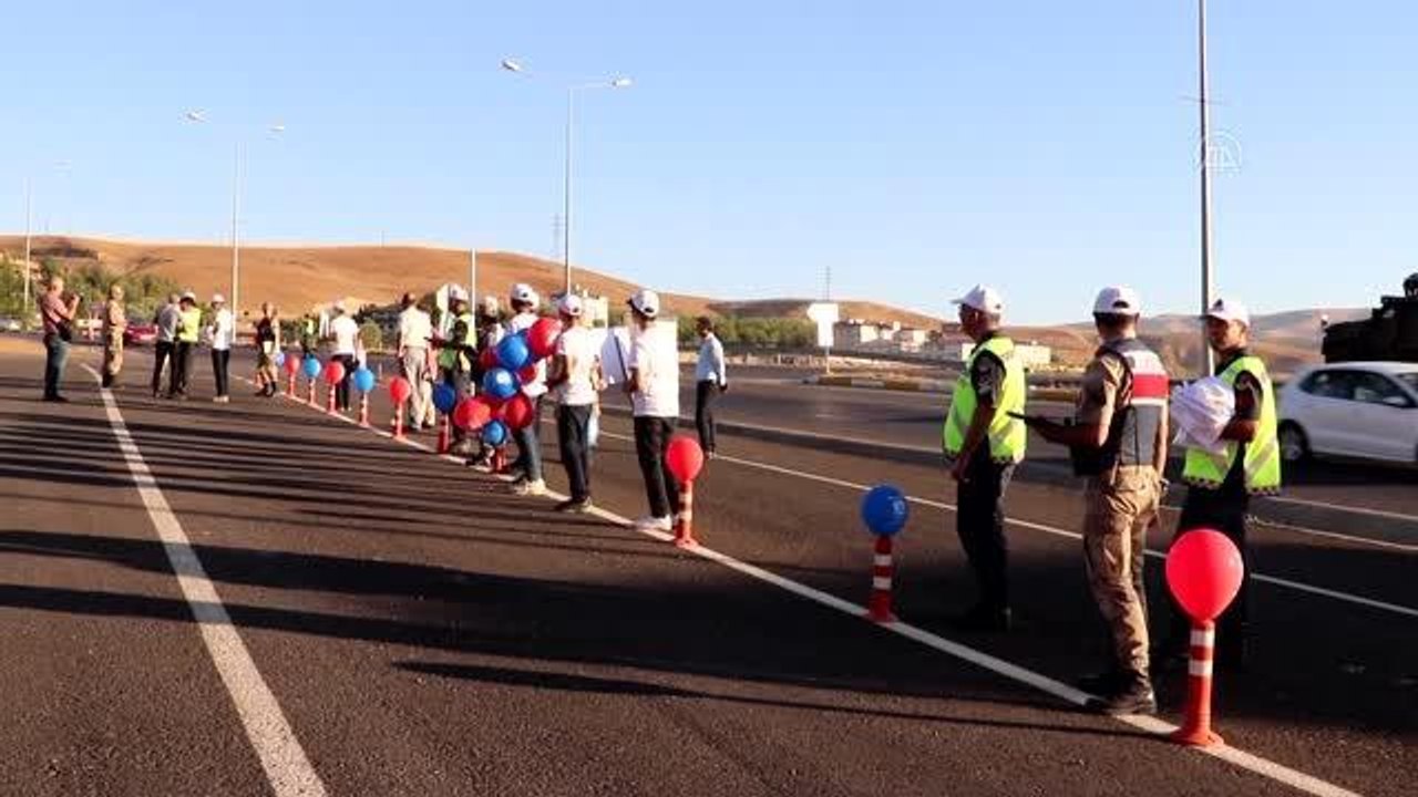 Son dakika haberi: Hız sınırını aşan sürücülere trafik kazalarıyla ilgili kamu spotu izletildi