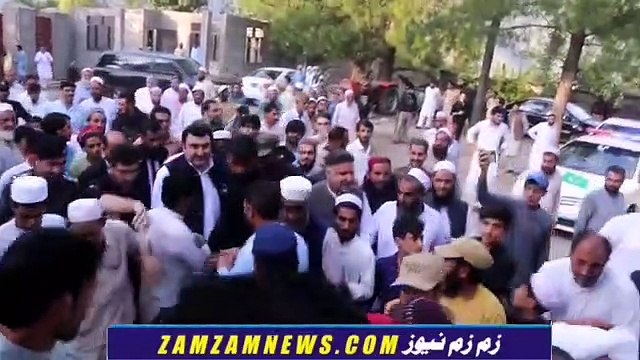شانگلہ ۔جمعیت علماء اسلام کے مرکزی رہنما و ڈپٹی سپیکر قومی اسمبلی زاہد اکرام دورانی ایک دوزہ دورے پر جمیعت علماء اسلام شانگلہ کے رہنما اور تحصیل۔بشام کے سابق امیدوار عماد احمد خان کے خصوضی دعوت پر میرہ شانگلہ پہنچ گئے
