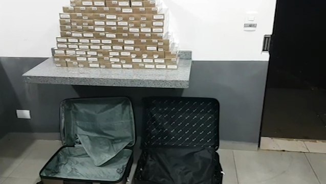 110 maços de cigarro são apreendidos pelo Choque