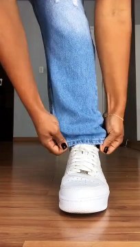 I wished I knew this tip for cuffing the jeans the right way