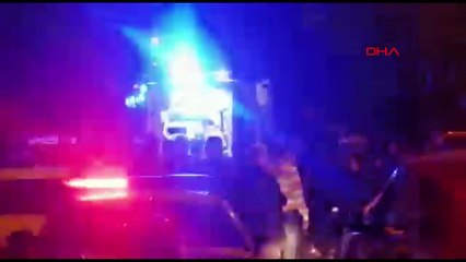 Polisi bıçaklayan kişi vurularak yakalandı