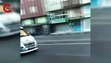 İETT otobüsü krizi: Önünü kesip güç bela bindiler