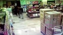 Müşterinin almadığı fişi çöpe attı, tekme tokat böyle dayak yedi