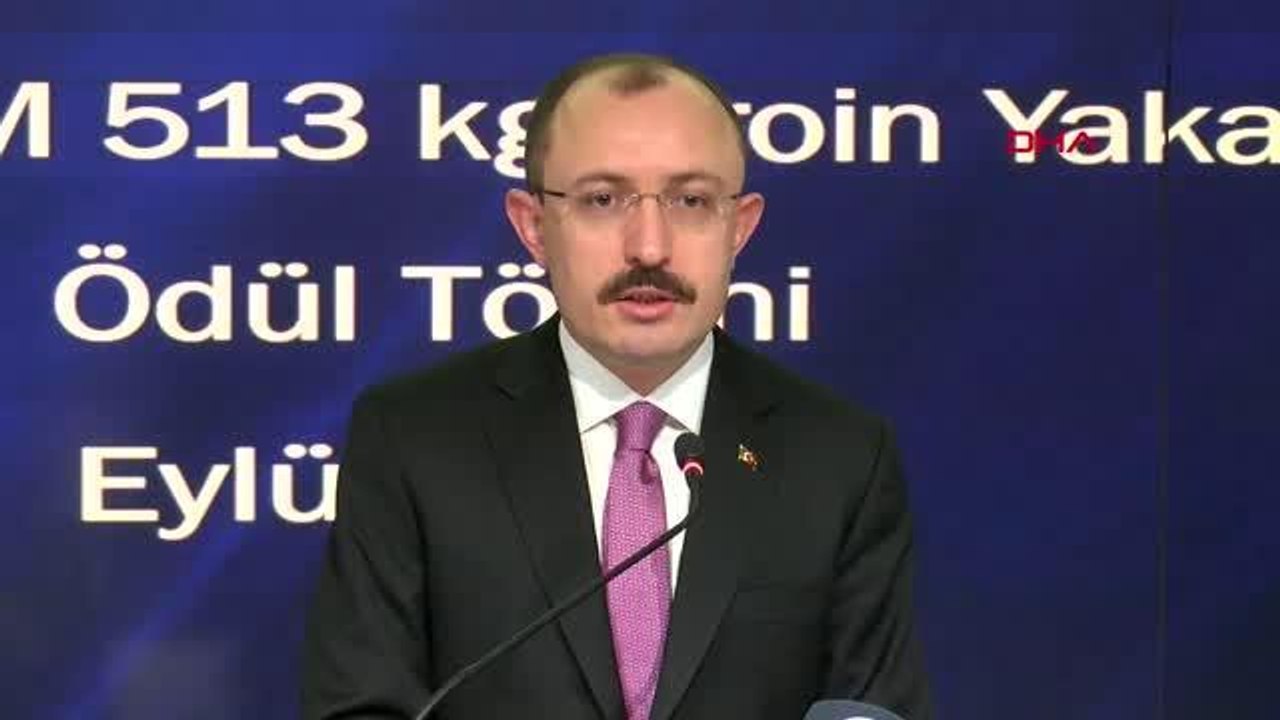 Bakan Muş, kaçakçılıkla mücadele kapsamında yürütülen operasyonlarda başarı gösteren memurlara ödül verdi