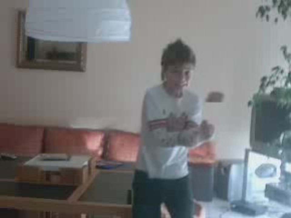 moi en mode tecktonikiller