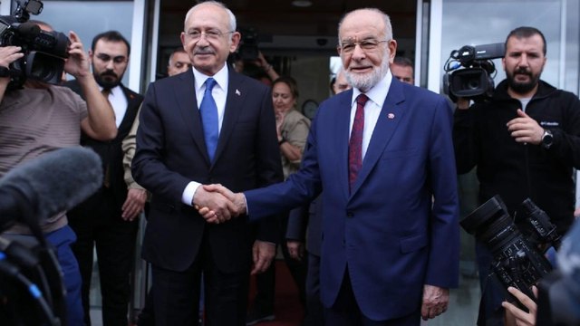 Kılıçdaroğlu, Saadet Partisi'ni ziyaret etti