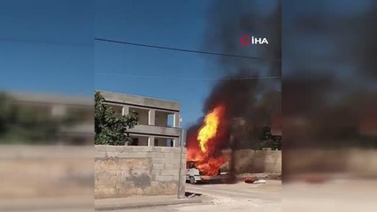 Park halindeki araç alev alev yandı