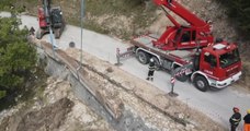 Maltempo nelle Marche, a Sassoferrato rimozione di un muro franato (28.09.22)