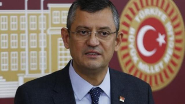 Özgür Özel'den Akşener'in ''Masaya biz de aday getirebiliriz'' sözlerine ilk yanıt geldi: Genel Başkanımızın söylemiyle çelişen bir durum yoktur