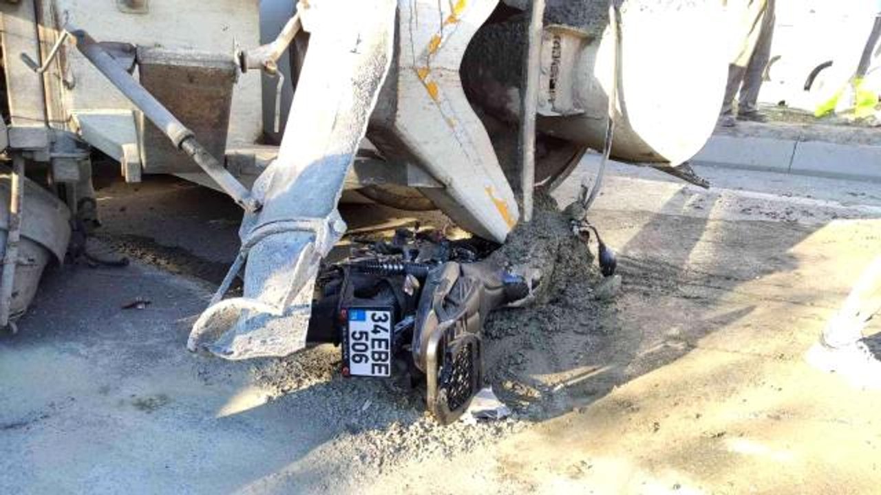 Son dakika haberi: Sultangazi'de 5 araçlı zincirleme kaza: 2 yaralı