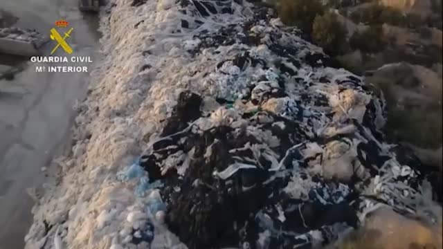 La Guardia Civil investiga a una empresa de Almería por realizar vertidos de residuos peligrosos