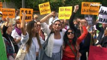 Mujeres feministas reclaman apoyo internacional ante la embajada iraní: 
