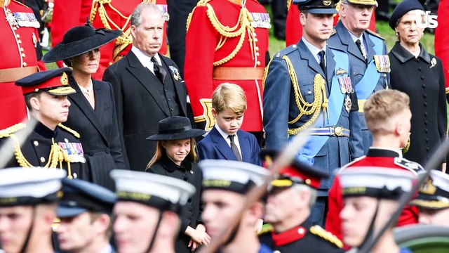 Prince Harry Drama W/ Queen Elizabeth II Meeting & Meghan Markle Behavior Exposed ? | Royally Us