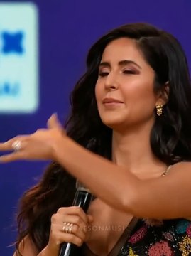 Katrina Kaif and Vicky Kaushal, Dance On Swag Se Swagat and Most Popular Dialogue How Is The Josh/कैटरीना कैफ और विक्की कौशल, स्वैग से स्वागत पर डांस और सबसे लोकप्रिय डायलॉग कैसा है जोश./كاترينا كايف وفيكي كوشال ، الرقص على t والحوار الأكثر شعبية