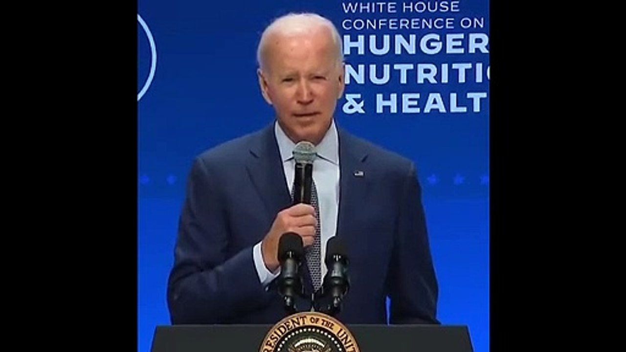 Biden'ın nesi var? Bu kez de ölü kongre üyesine seslendi