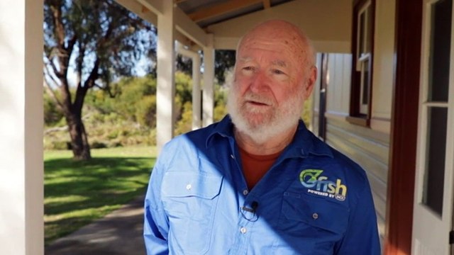 Volunteers work to restore marine habitats in Western Australia