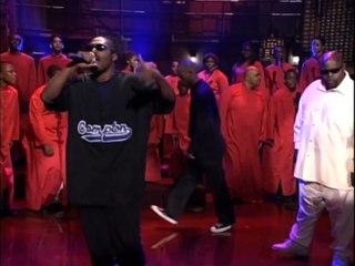 Coolio chante "Gangsta's Paradise" en live