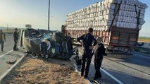 Malatya'da kamyona çarpan hafif ticari araç devrildi: 2 ölü
