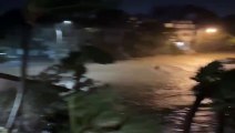 Hurricane Ian rips through Florida with destructive winds