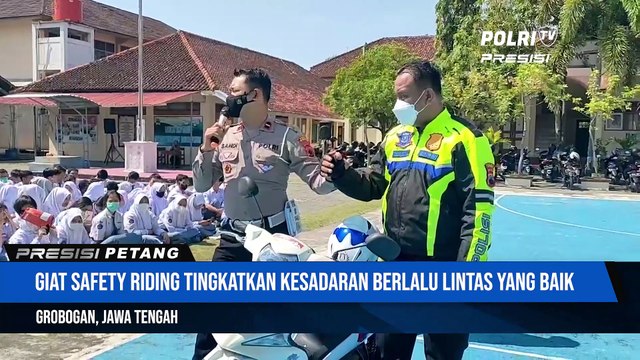 SATLANTAS POLRES GROBOGAN BERIKAN EDUKASI TENTANG SAFETY RIDING KEPADA SISWA