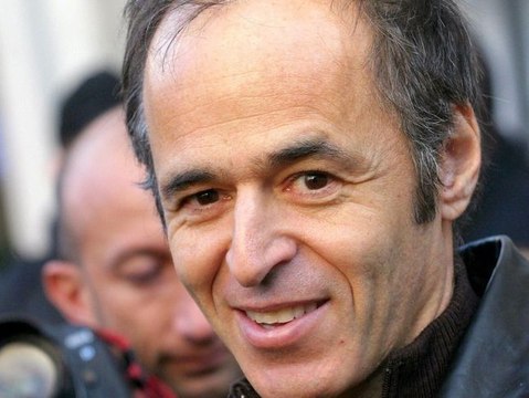 Jean-Jacques Goldman : Jets privés, dîner au Ritz, impôts... le célèbre chanteur cash sur ces caprices qui divisent !