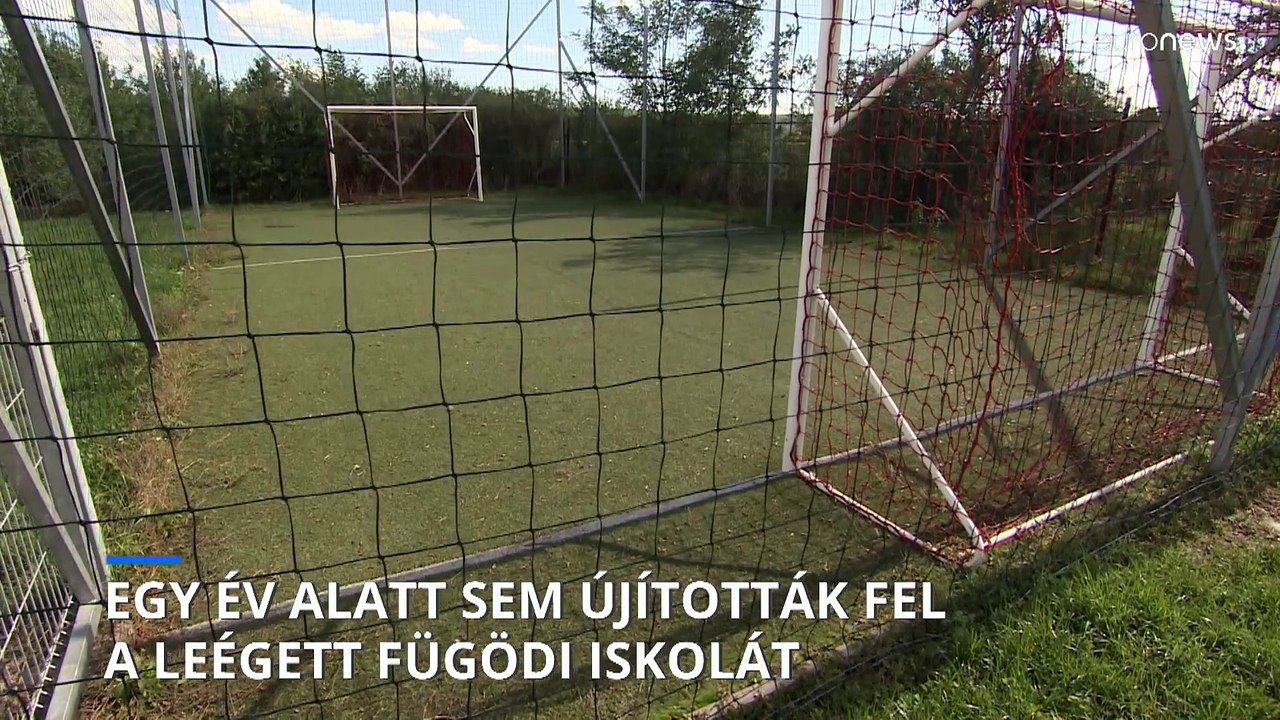 Három vécé, két konténer és egy fél iskola - egy éve így tanulnak a fügödi gyerekek