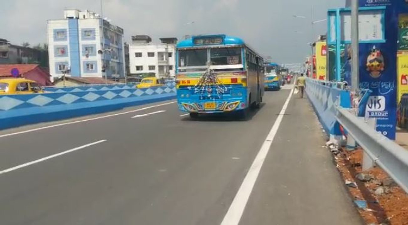 দীর্ঘ তিন বছর পর টালা ব্রিজে গড়াল বাসের চাকা |OneIndia Bengali