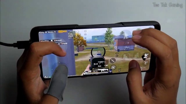Snapdragon 865 Worth it For PUBG _ Solo Vs Squad Full Handcam on Asus ROG 3(Release crazy gamer)