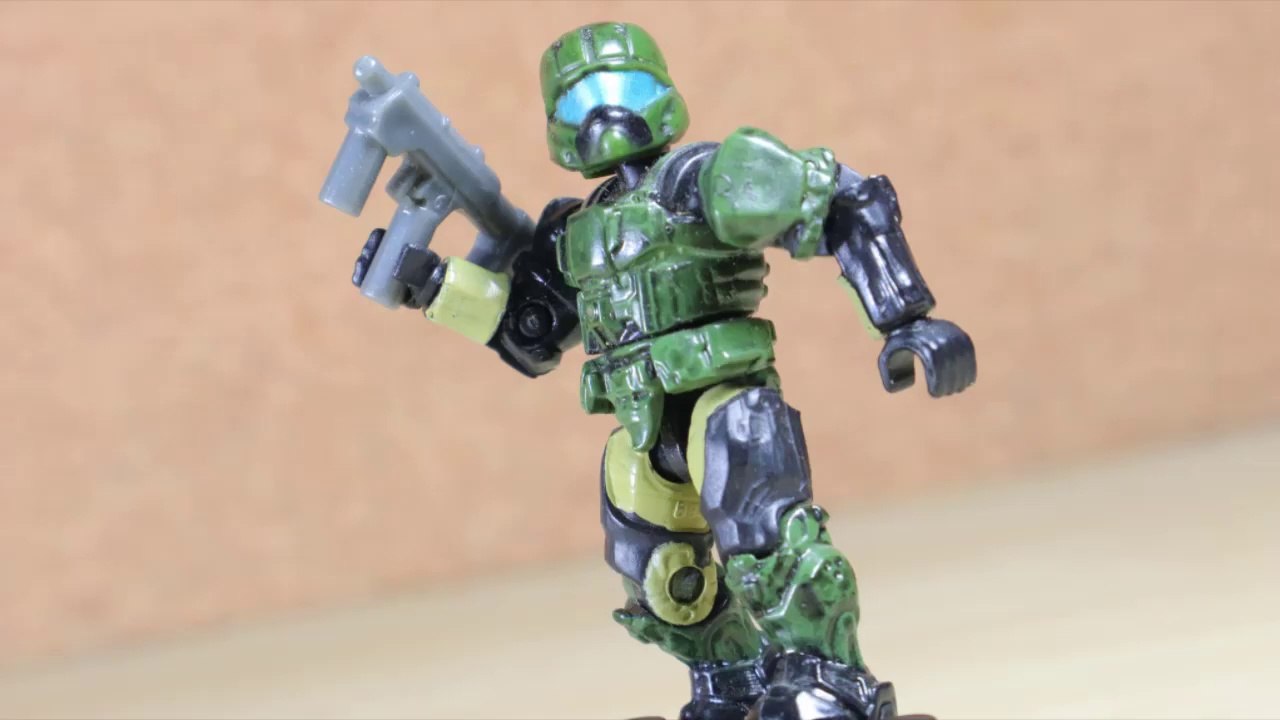  Mega Bloks HALO: Mystery Pack Series #1: UNSC Pilot (Green) || DOOM Construx Review