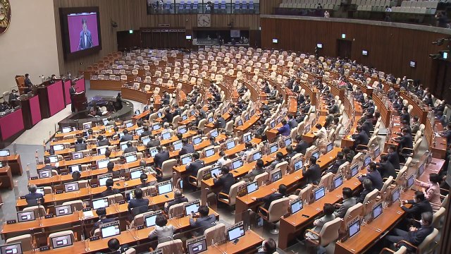 '박진 해임 건의안' 국회 통과...與 불참·野 단독 처리 / YTN