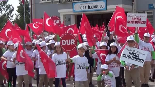 Ankara gündem haberi | Kahramankazan'da Yayalara öncelik duruşu, hayata saygı duruşu uygulaması yapıldı