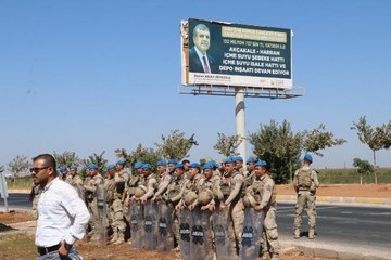 ŞANLIURFA'DA ÇİFTÇİLER, PAMUK FİYATININ DÜŞÜK OLDUĞU GEREKÇESİYLE EYLEM YAPTI