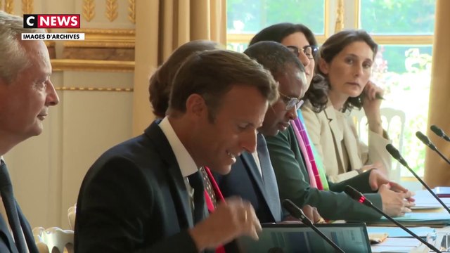 Réforme des retraites : Emmanuel Macron n'exclut pas une dissolution en cas de censure à l'Assemblée nationale