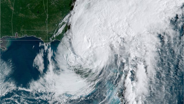 Des chercheurs américains volent à travers l'ouragan Ian