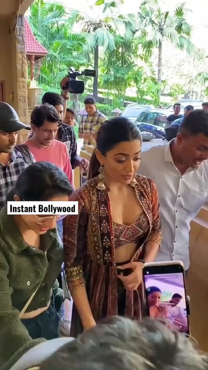 05.Rashmika Mandanna Ne Camera  Man ko Girte Hue Dhek Kya ho gya #shorts