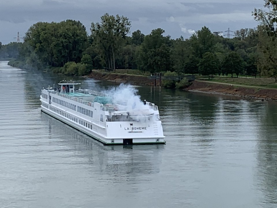 Rhin: Explosion et incendie sur un bateau de croisière... pour un exercice