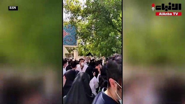 إيران تحمل على المشاهير مع استمرار التظاهرات وبرلين تطالب بعقوبات أوروبية عليها بسبب القمع