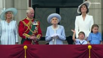 La regina Elisabetta è deceduta per l'età avanzata. Non soffriva di particolari patologie