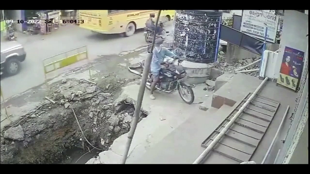 Faire une marche arrière en moto... pas si simple