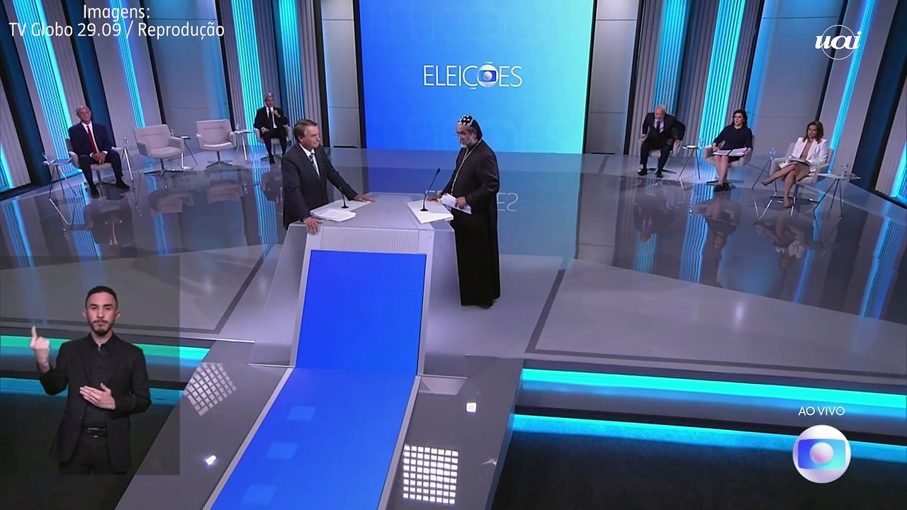Bolsonaro discute com Lula com microfone fechado