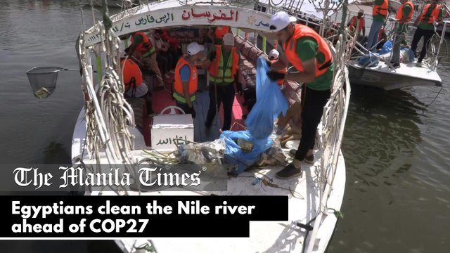 Egyptians clean the Nile river ahead of COP27