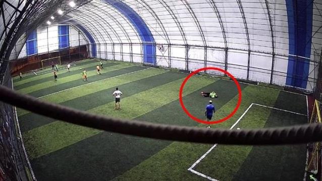 Azrail onu halı sahada yakaladı! Maç esnasında kalp krizi geçiren genç öldü