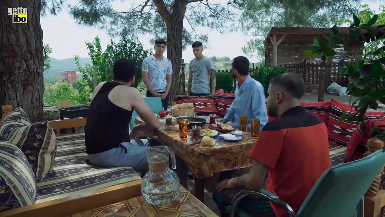 Cengo, Burak - Bunların İçine Şeytan Kaçmış _ Sıfır Bir #sifirbir