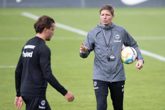 … dann müssen wir einen Rollstuhl holen und ihn rausfahren : Glasner zu Pellegrinis Fitness