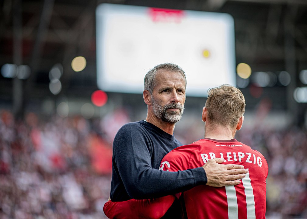 Rose zu Werner: "Junge, du musst auch mal schießen!"