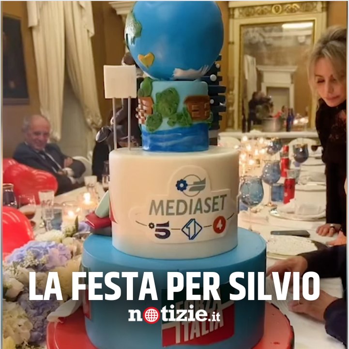 Compleanno Silvio Berlusconi, la meravigliosa torta regalo per il leader di Forza Italia